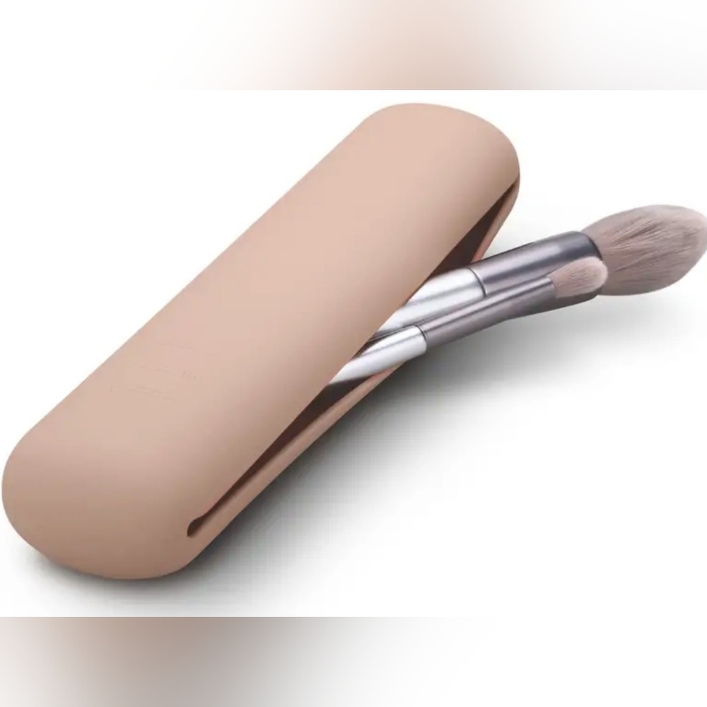Sleek Silicone Travel Makeup Brush Holder Portable Waterproof Case Taupe